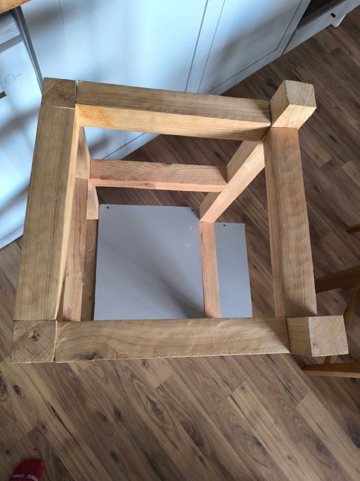 Ръчно правена монтесори кула