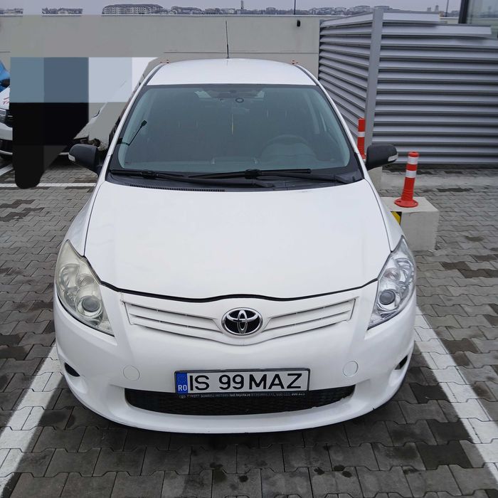 Vând Toyota Auris 1.4 benzină din 2011