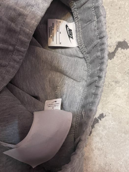 Pantaloni Nike Tech de copii marimea M cm 137 -147