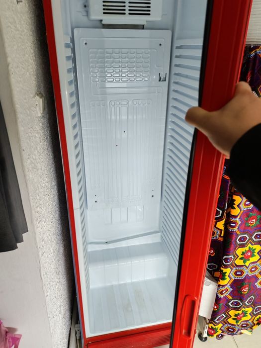 Ветрины холдильник