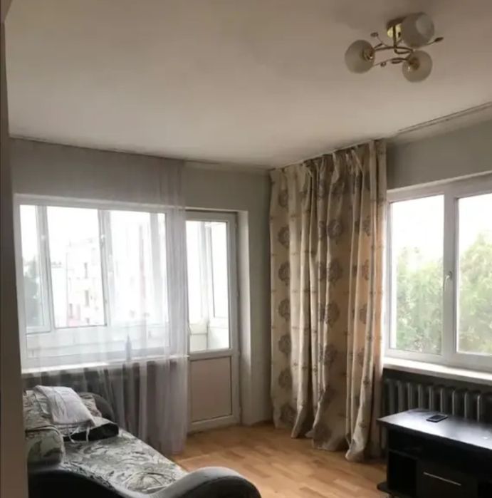 Сдам 1,5 в районе 45 аптеки на длительный срок