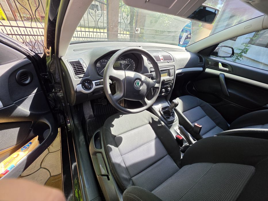 Vând Skoda Octavia