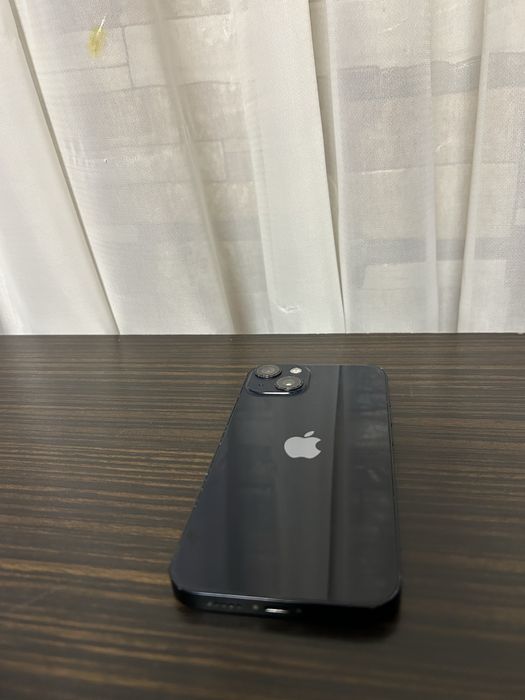 Ofer spre vanzare iphone 13 Midnight si iphone 14 Midnight