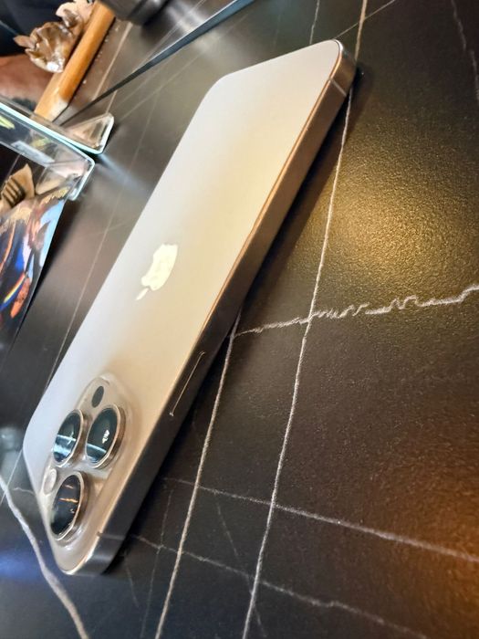 iPhone 15 pro max 256 GB natural titanium