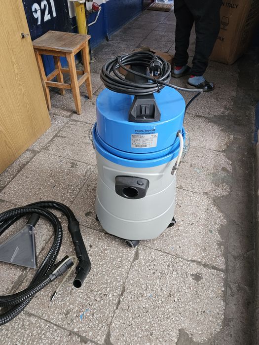 Aspirator cu vacuum