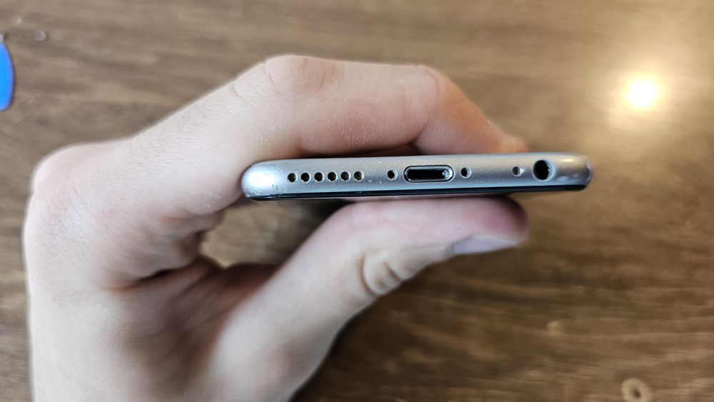 iPhone 6s silver 64Gb