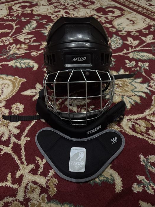 Продается хоккейная форма на рост 140-155!