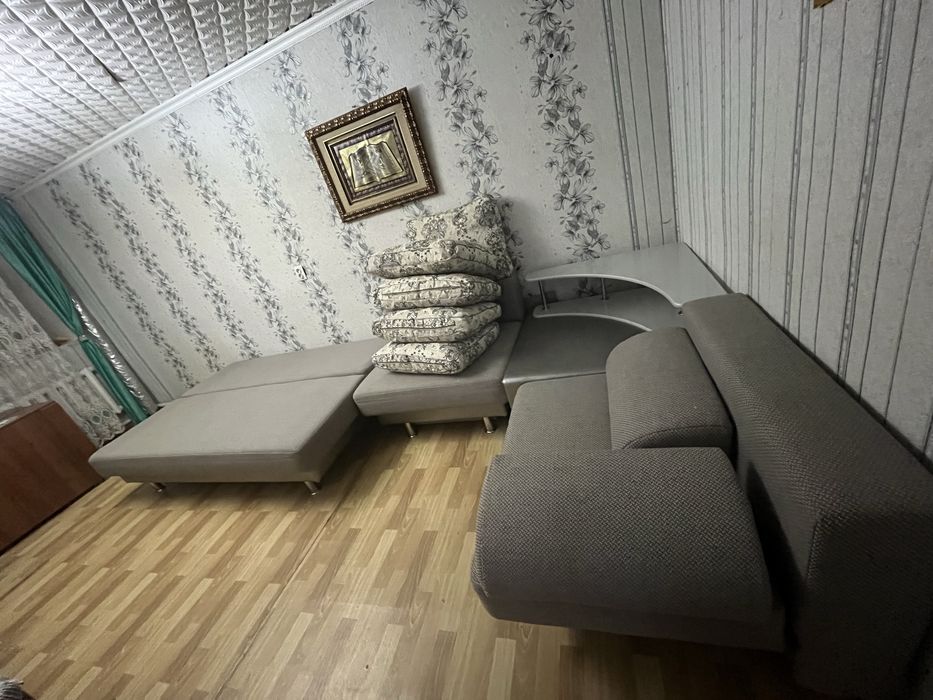 Продам Диван для гостиной
