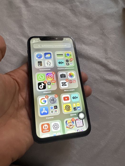 Iphone 11 pro  телефон