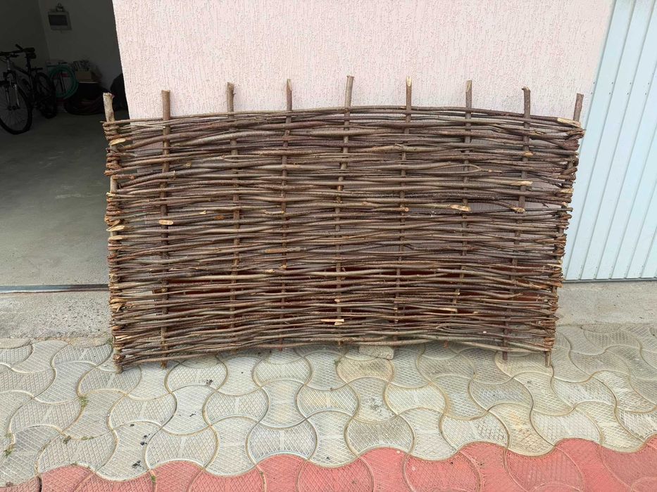 Vand gard rustic din nuiele