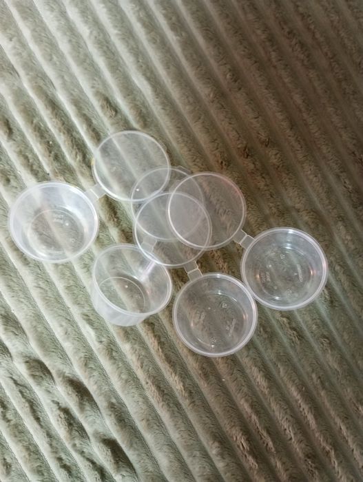 Продам разовую ёмкость 50 мл.