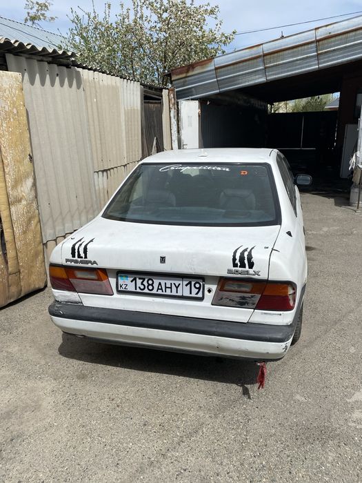 Продам машину ниссан