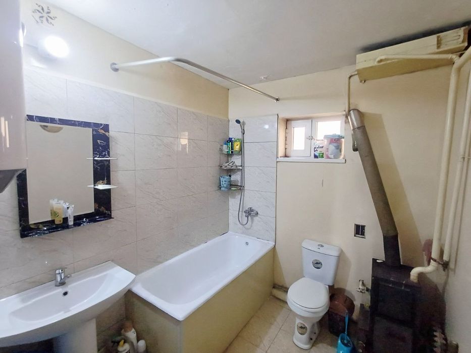 Kvartira, Dom Jalaquduq