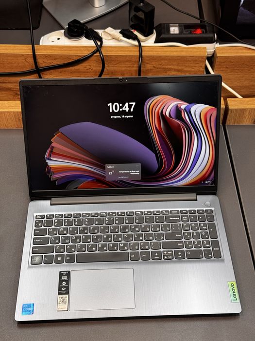 Lenovo IdeaPad 3 15ITL6 (82H8)