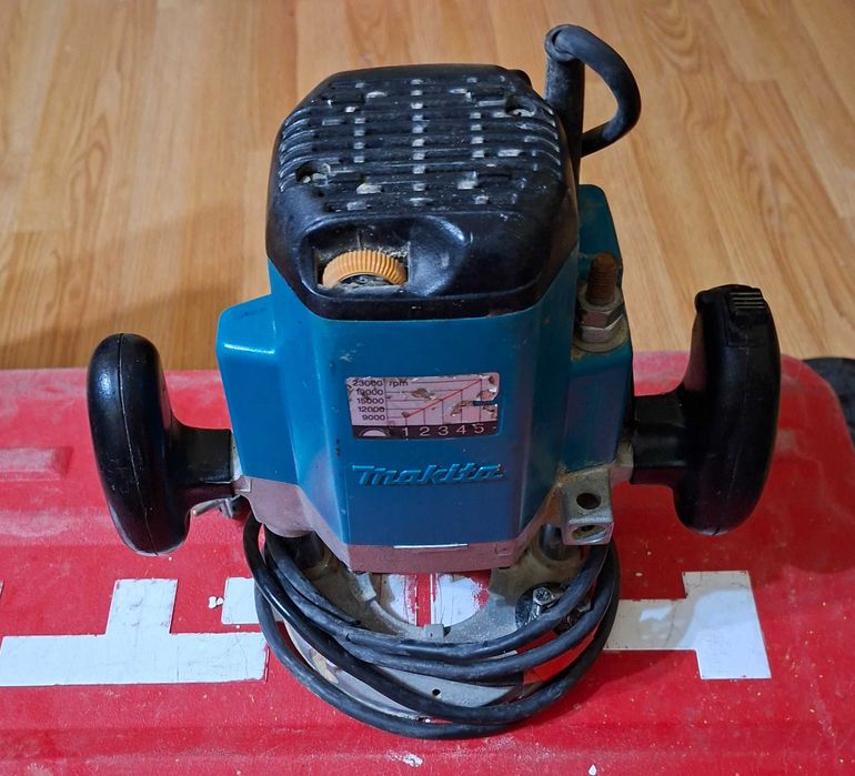 Makita 3612c оберфреза