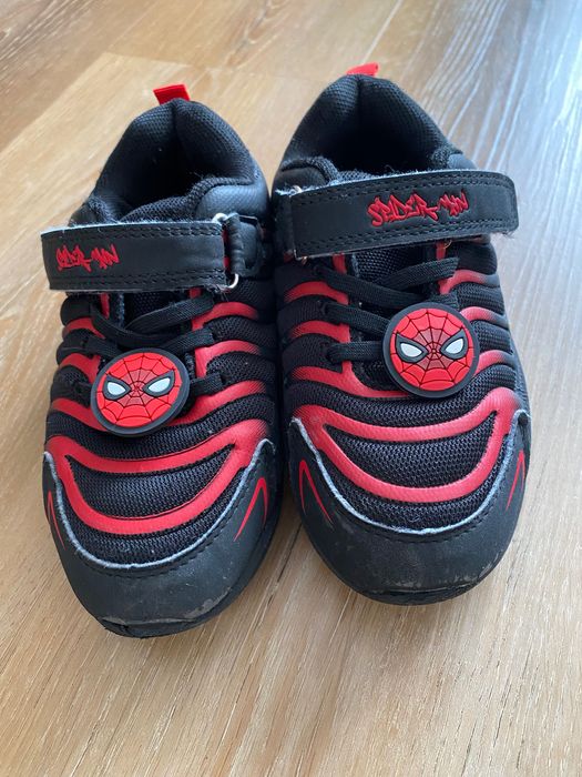 Светещи маратонки за момче номер 26