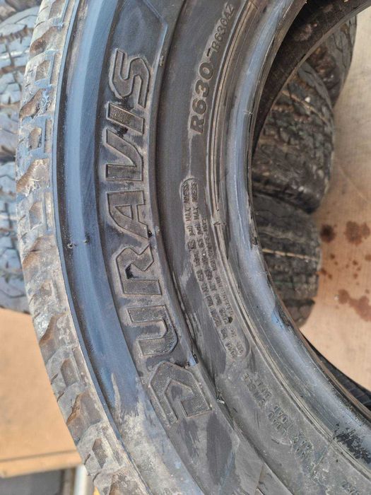 4 Bridgestone R15C 215/70 Летни бусови гуми  DOT0518