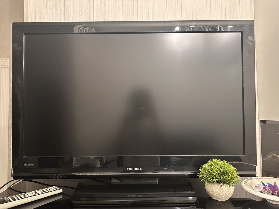 продам телевизор toshiba