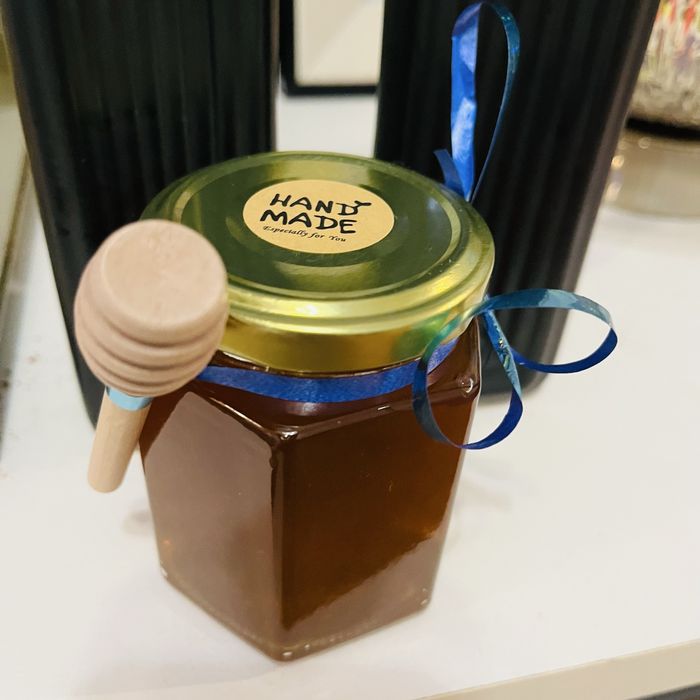 Пчелен мед и свещи от пчелен восък