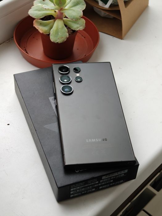 Samsung s24 ultra в отличном состоянии