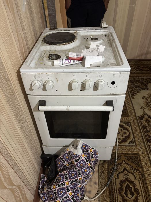 Продам элекро газовую плиту