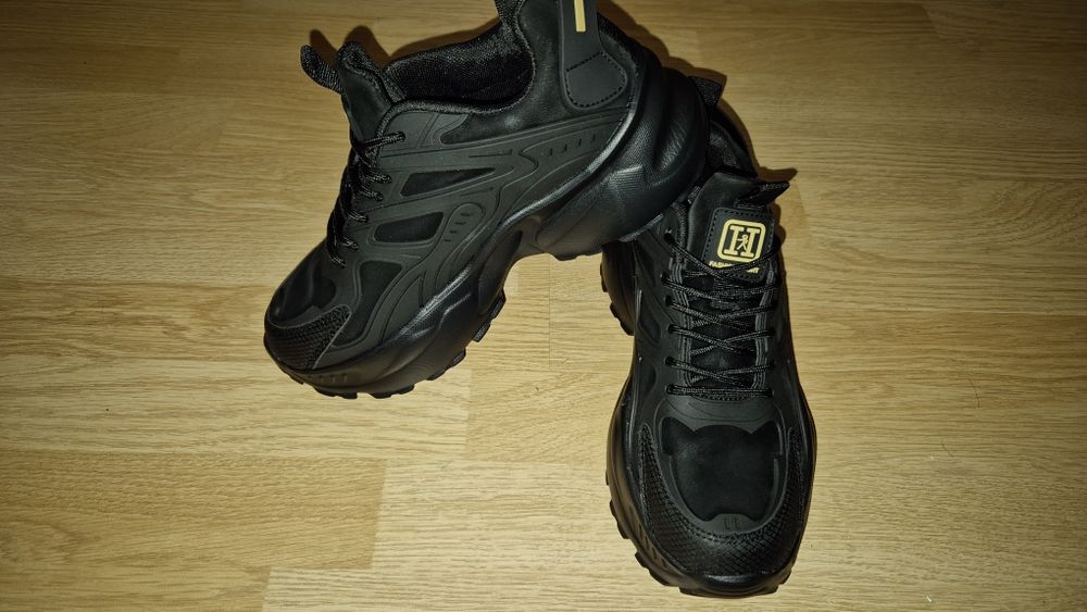 Дамски маратонки 39