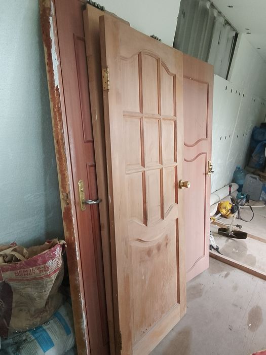 Продам межкомнатные двери