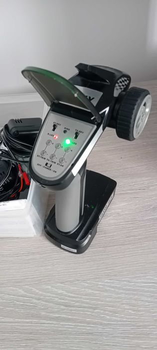 Nitro RC Reely, 1:8, 3.46cc, 1.9CP, 50km/h, ca noua, are doar rodajul ... telecomanda, pretz fix