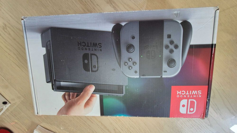 Нинтендо SWITCH.