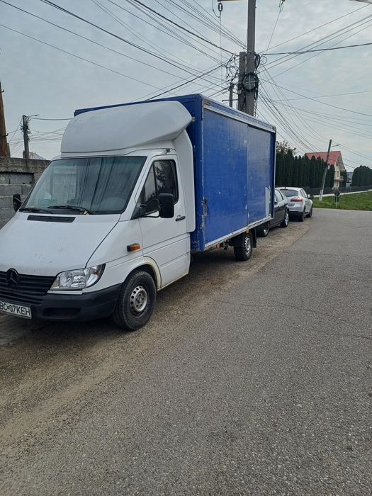 Vând Mercedes sprinter