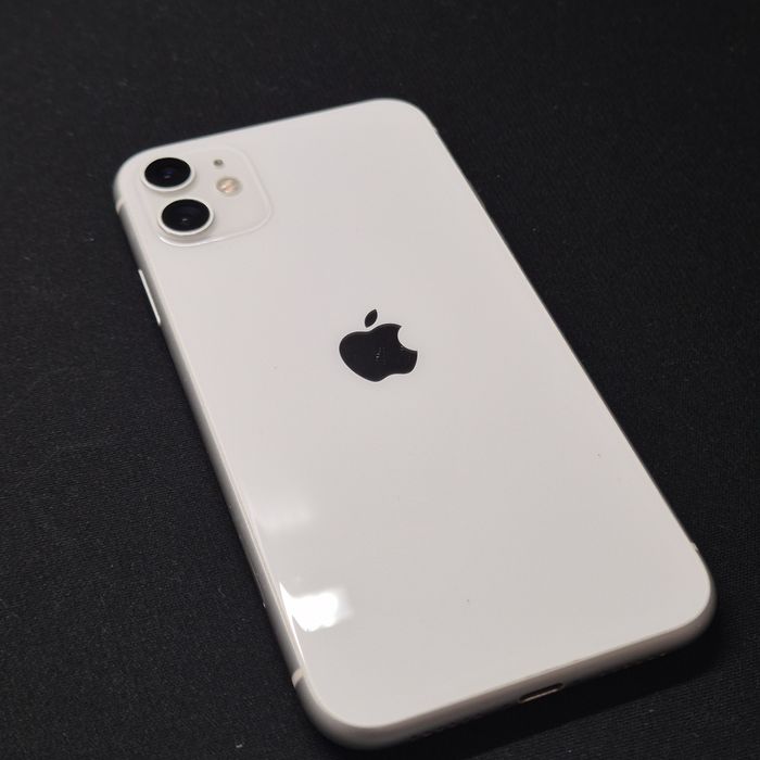 Apple iPhone 11 64GB White идеальное состояние