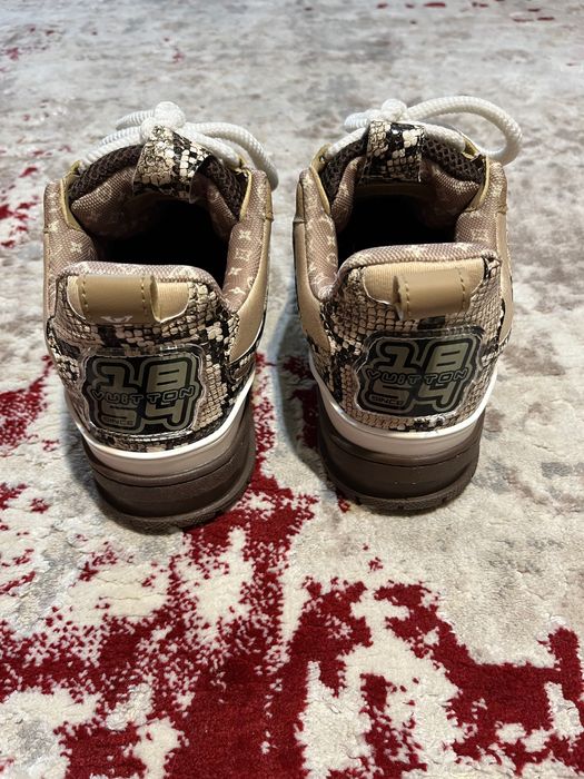 LV Skates Snake Print