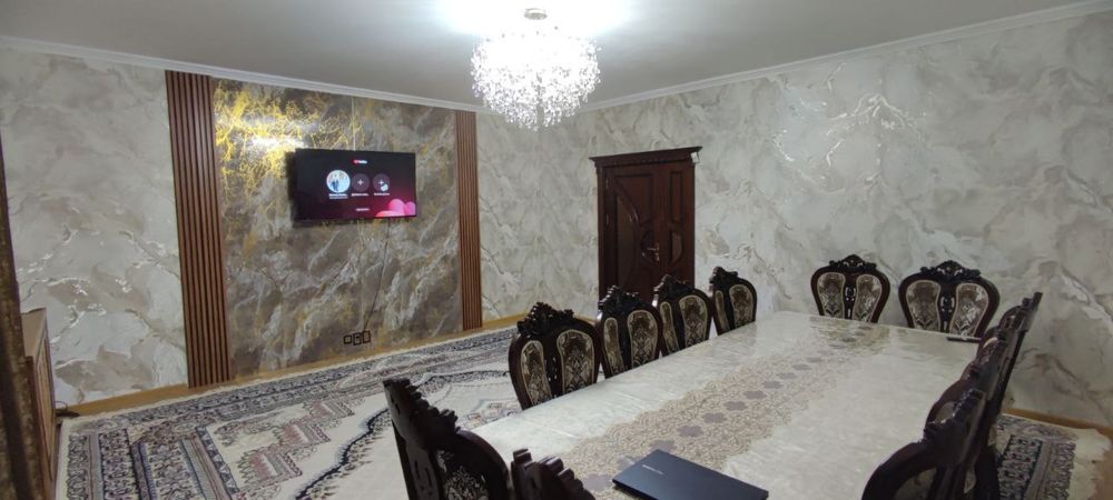 Продаётся 4х комнатная квартира.На первом этаже. Ориентир Сергели 3.