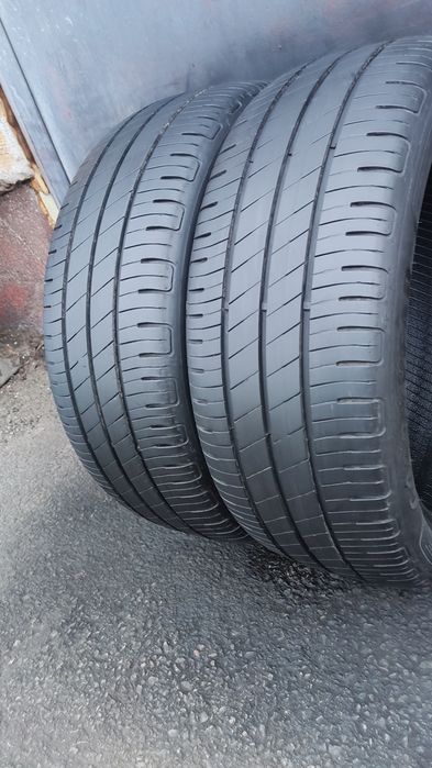 2бр. летни гуми 205/45/17 GoodYear Efficient Grip Performance 
dot22