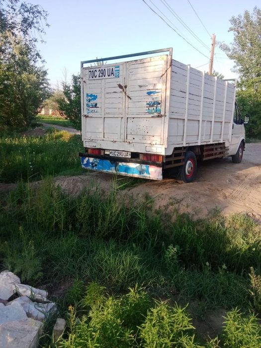 Ford gruzavoy sotiladi