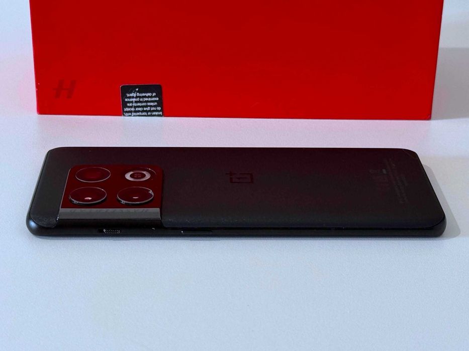Бартер! Перфектен! OnePlus 10 Pro Volcanic Black (Черен)
