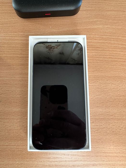 Продавам phone 12