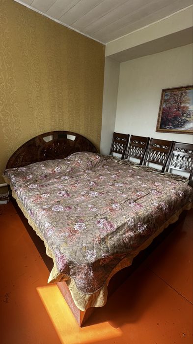 Спальный гарнитур