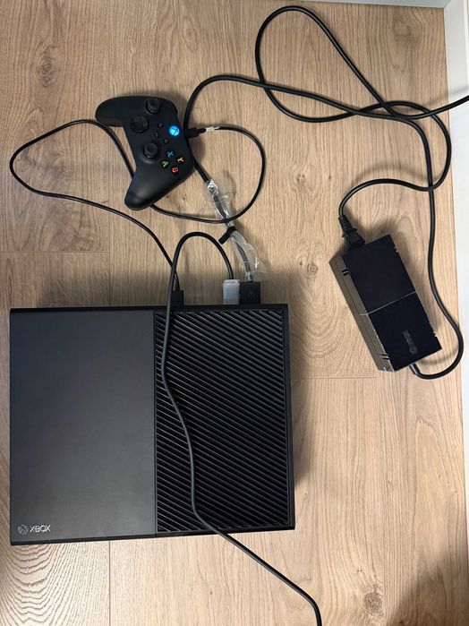 Combo XBOX One 500 GB & Kinect & Jocuri