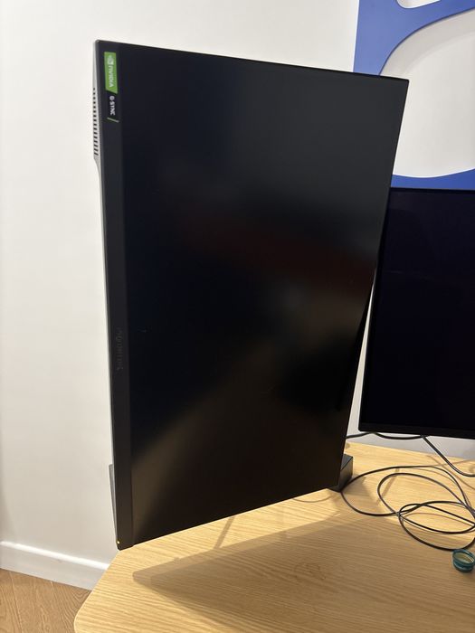 Игровой монитор 27” 240Hz 1920х1080 вместе в кранштейном