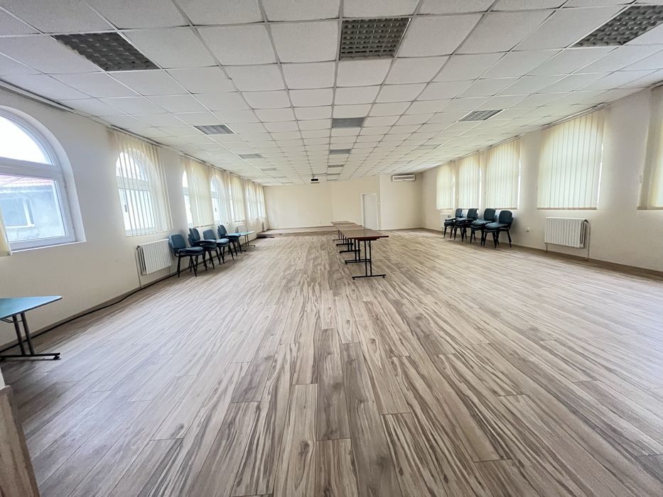 Продава се Офис в Добрич, Център - 1169 кв.м за 514 €/кв.м - Снимка #6