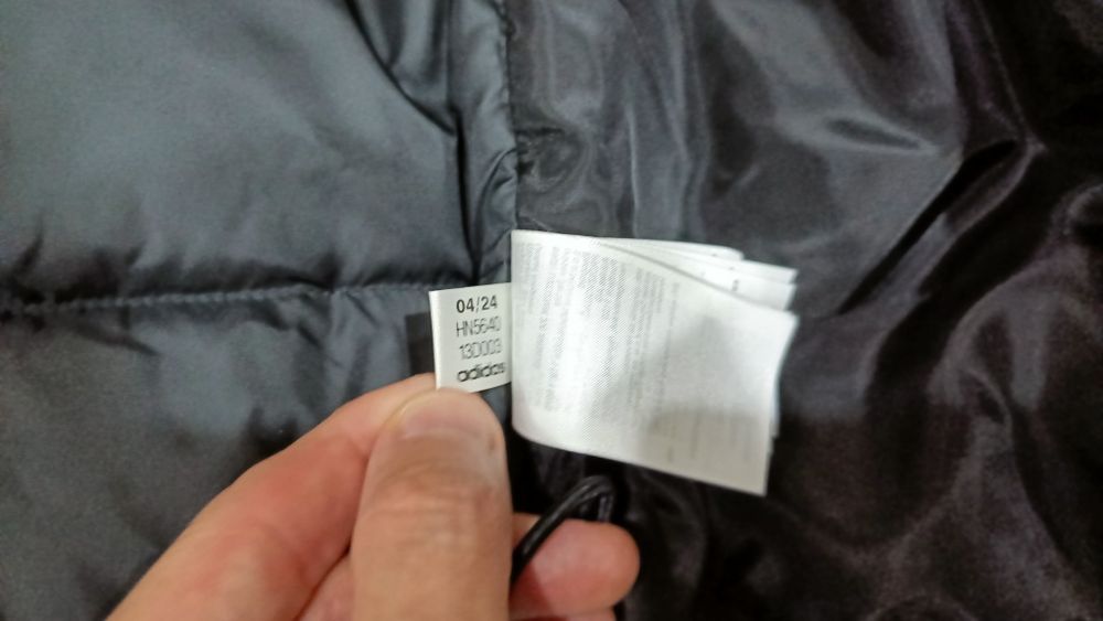 Куртка Adidas продаю