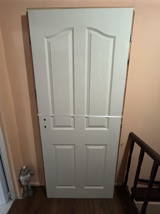 Нова интериорна дървена  врата  200/90 см – бяла, класически модел