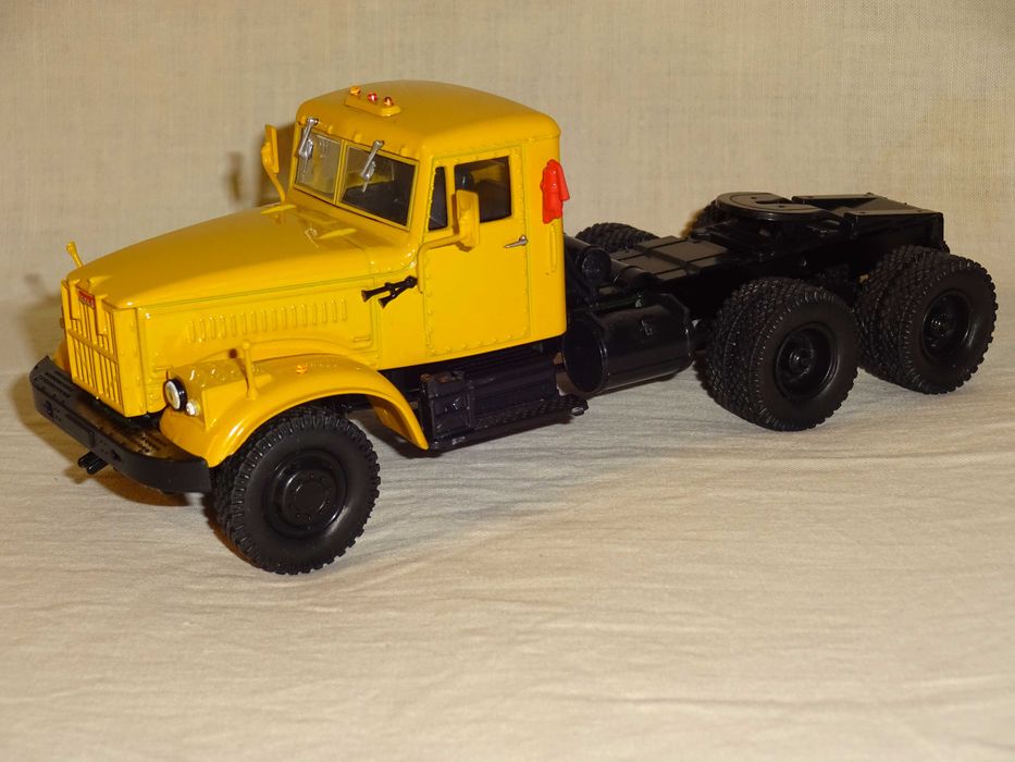 Масштабные модели 1/43 продам.