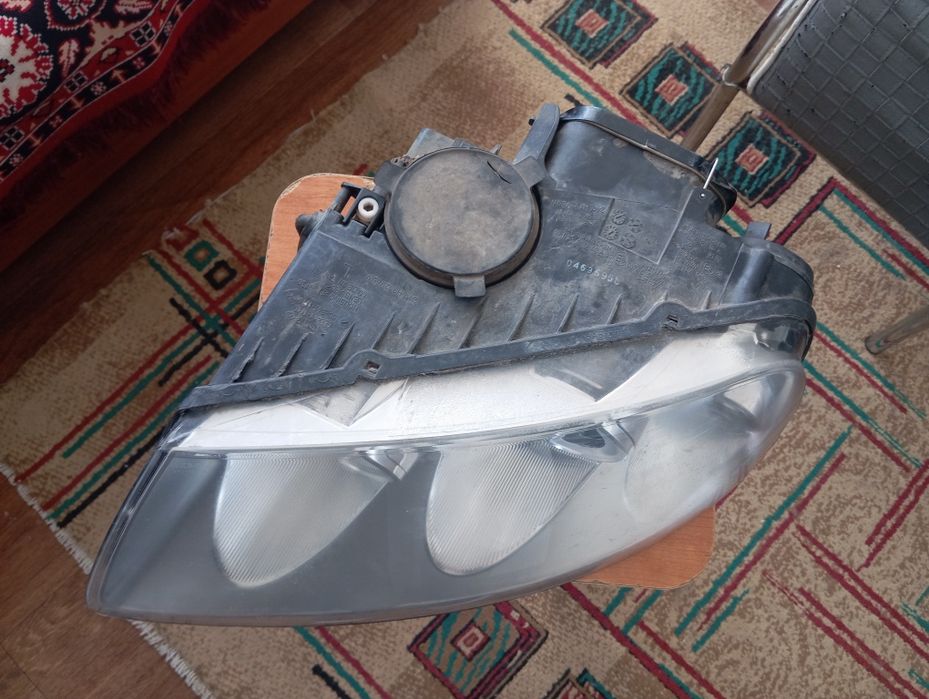 Фара передняя левая