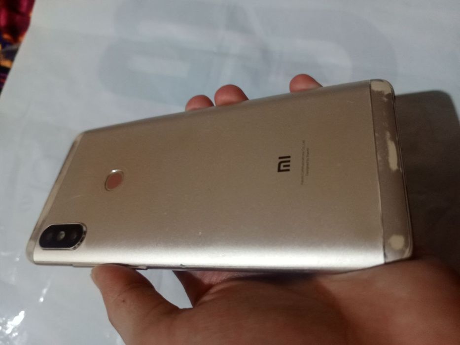 Redmi telefon sotiladi