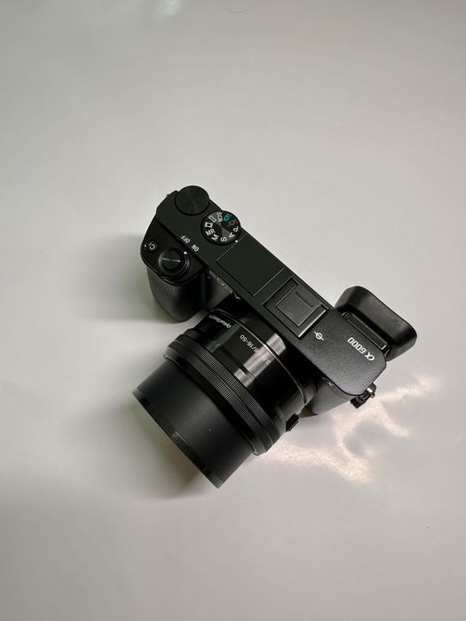 Sony A6000+16-50 обектив + 3 батерии