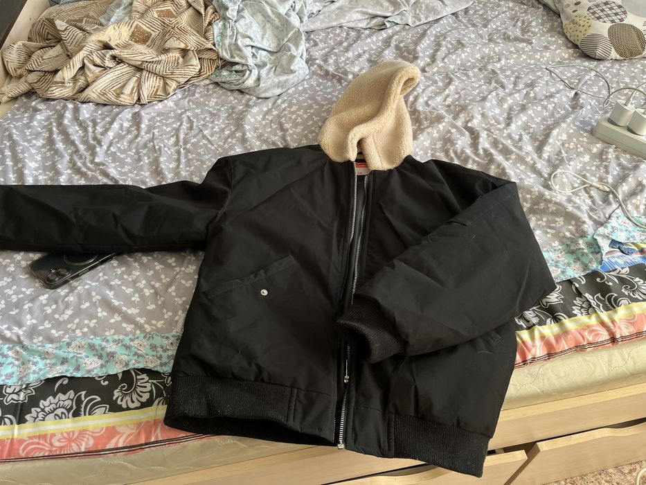 Продам куртку в отлично состоянии