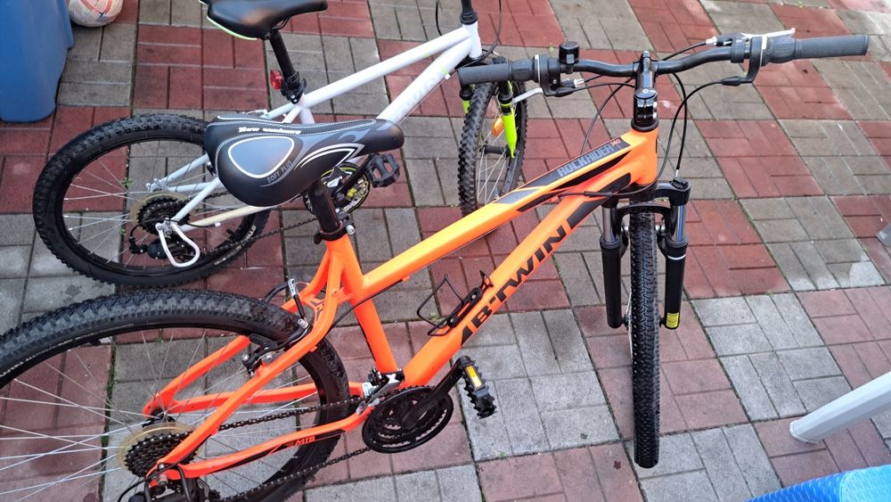 Vând 2 biciclete copii