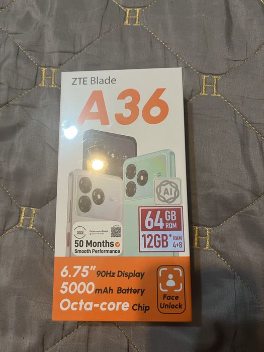 Новый телефон в упаковке